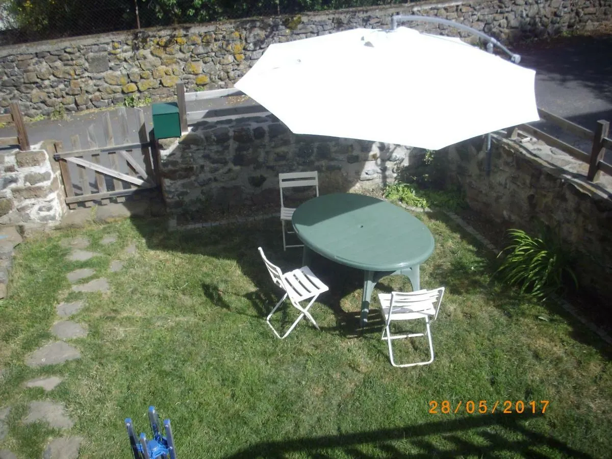 maison Mouilhade Chaspuzac Hébergement de vacances