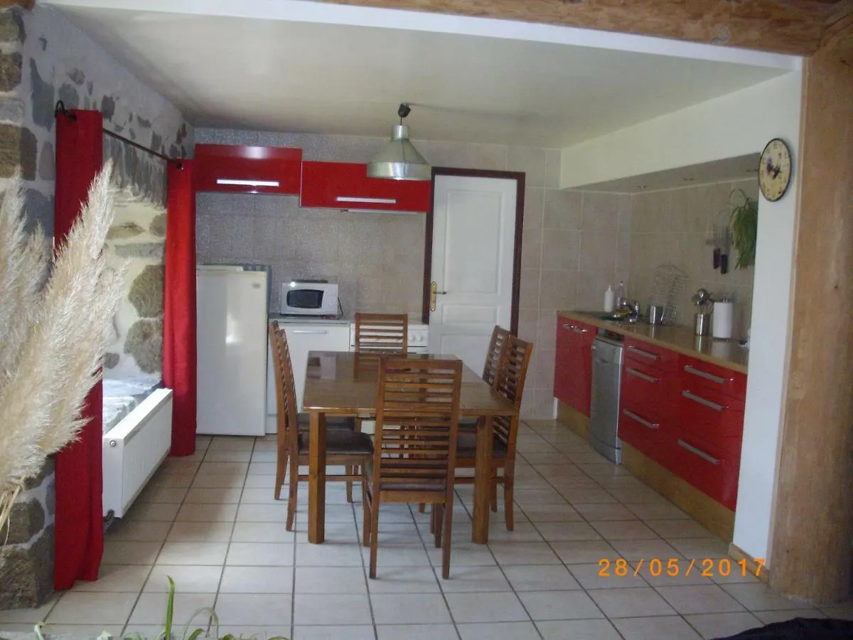 Maison Mouilhade Chaspuzac Holiday home